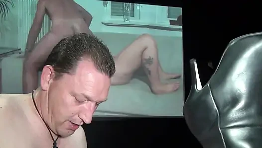 Tiba-tiba semua pria sange di ruangan bioskop! Pesta ngentot terbesar yang akan kamu lihat!