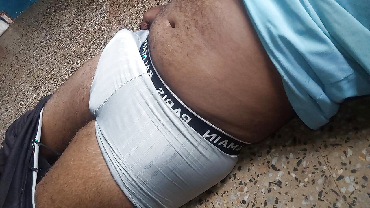 Fut anal și băiat homosexual cu țâțe
