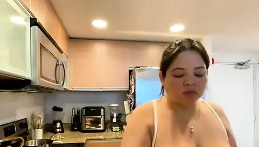 Dani Valentina ile canlı yayın