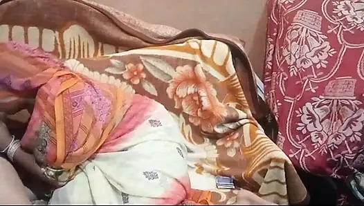 Горничная хочет быстрый ночной опыт