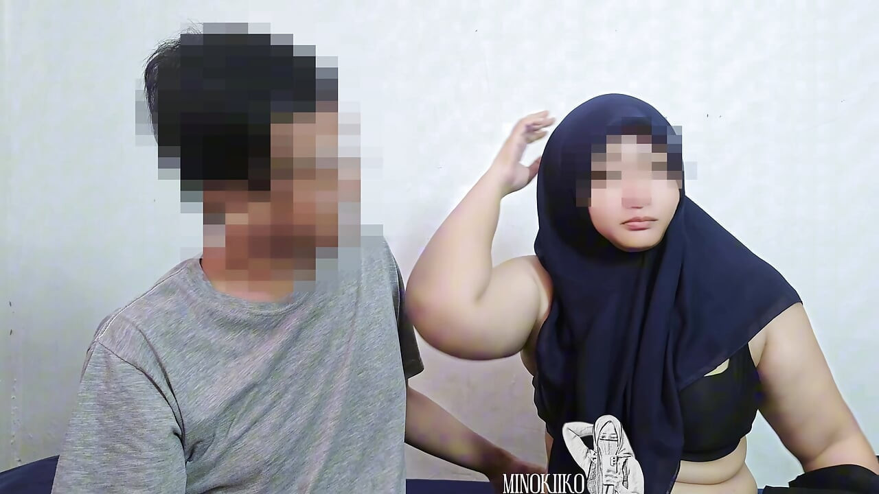 Napalona hidżab krok ciocia zostaje nad, te milf cipki dostaje fucked i cum w środku - Minokiiko