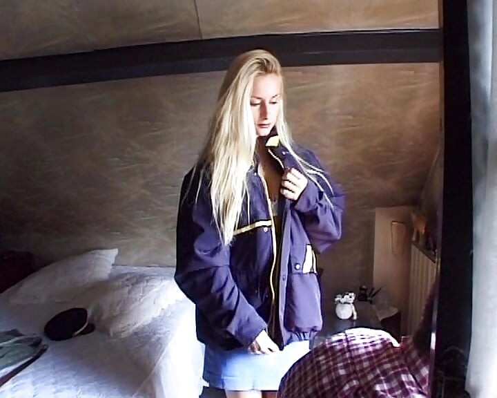 Смотреть эту специальную сессию с соблазняющими французскими крошками