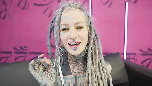 Dap wird gefickt, bis sie überall squirtet - deepthroat &doxy play