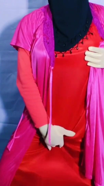 אישה בנגלדשית מאוננת בבית כשהבעל בחו"ל | קליפ 2