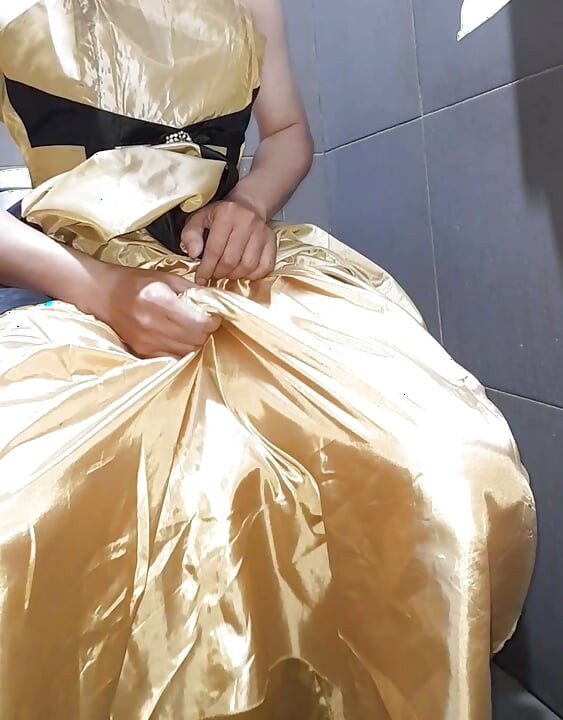 Gold Satin Silk Longdress Evening Gown Masturbation