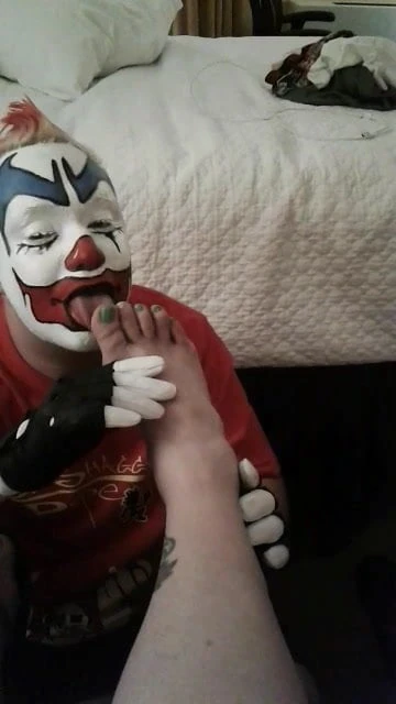 Size 12 Foot Worship by FlipFlop The Clown
