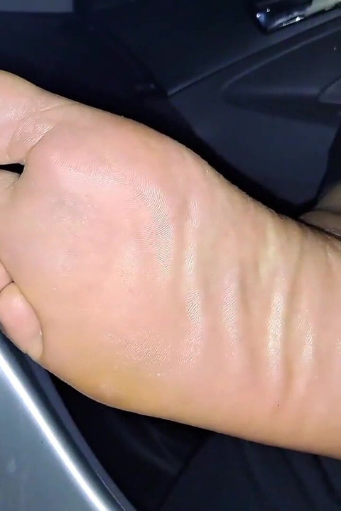 Toe Sucking Feet Date with Nikki