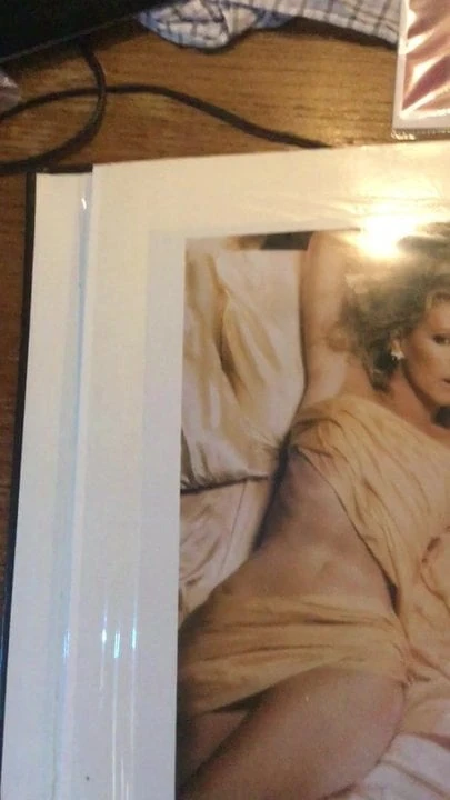 Donna mills kiêm cống