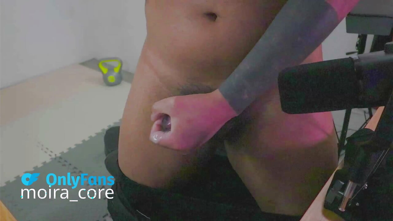 Trans Woman Latina Masturbation Cumshot Streamer Voyeur Goth Muscle
