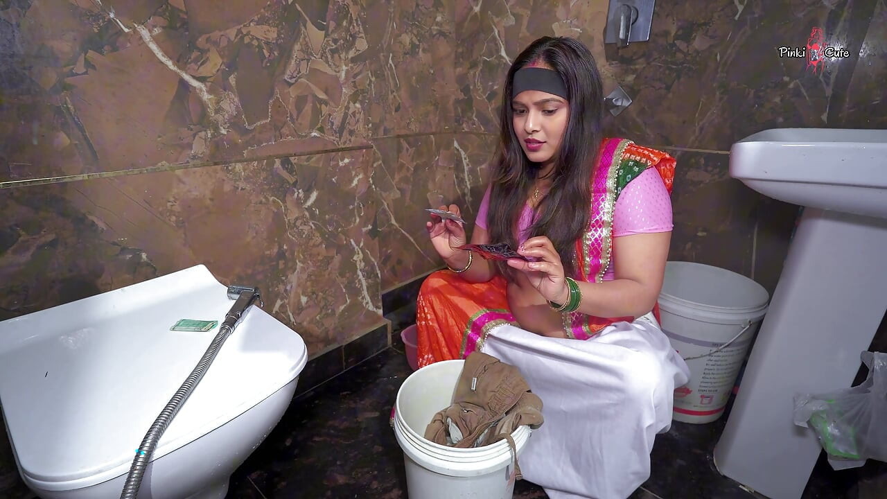 Step Chachi Pissing During Pussy Lick After She Caught Condon in My Pocket...rough Sex in Toilet.