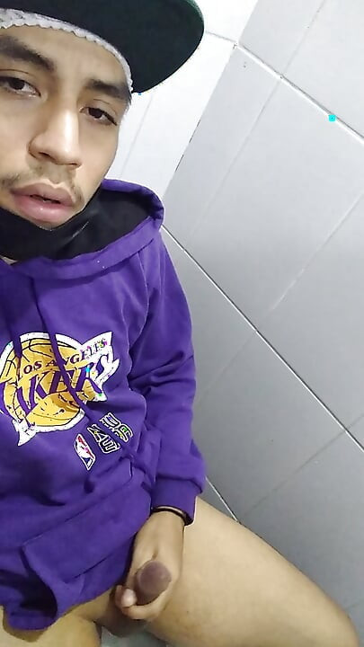 Мне очень нравится представлять, что рядом со мной танцует сексуальная дама