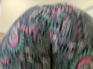 BBW PAWG  with 56inch booty shakes it