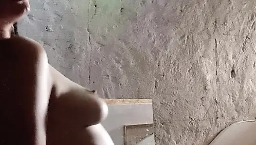 Tavanarasında sikişiyor cz1