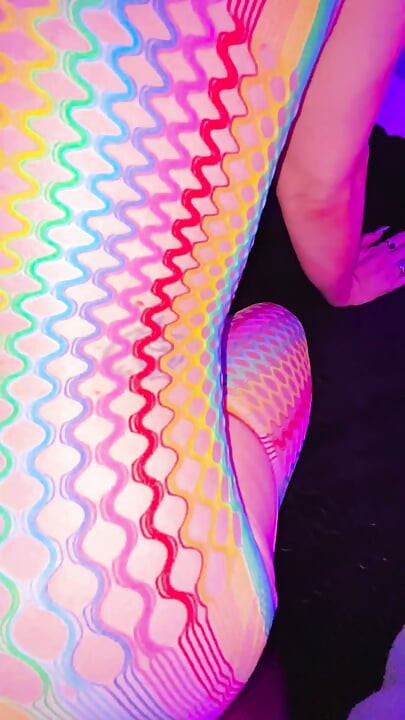 69 σε Neon Bodystocking POV Doggy Creampie με TS Diana Deelight με κάλτσες.