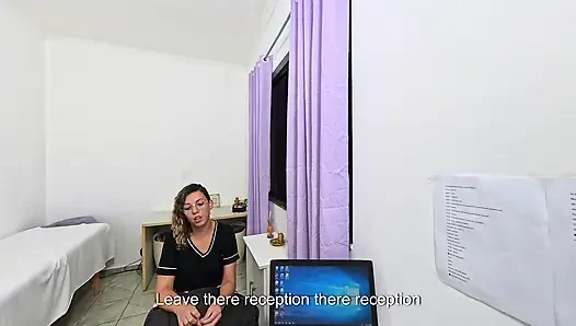 Öğrenci doktora gidiyor ve karına karın ağrısı muayenesi yapıyor. POV