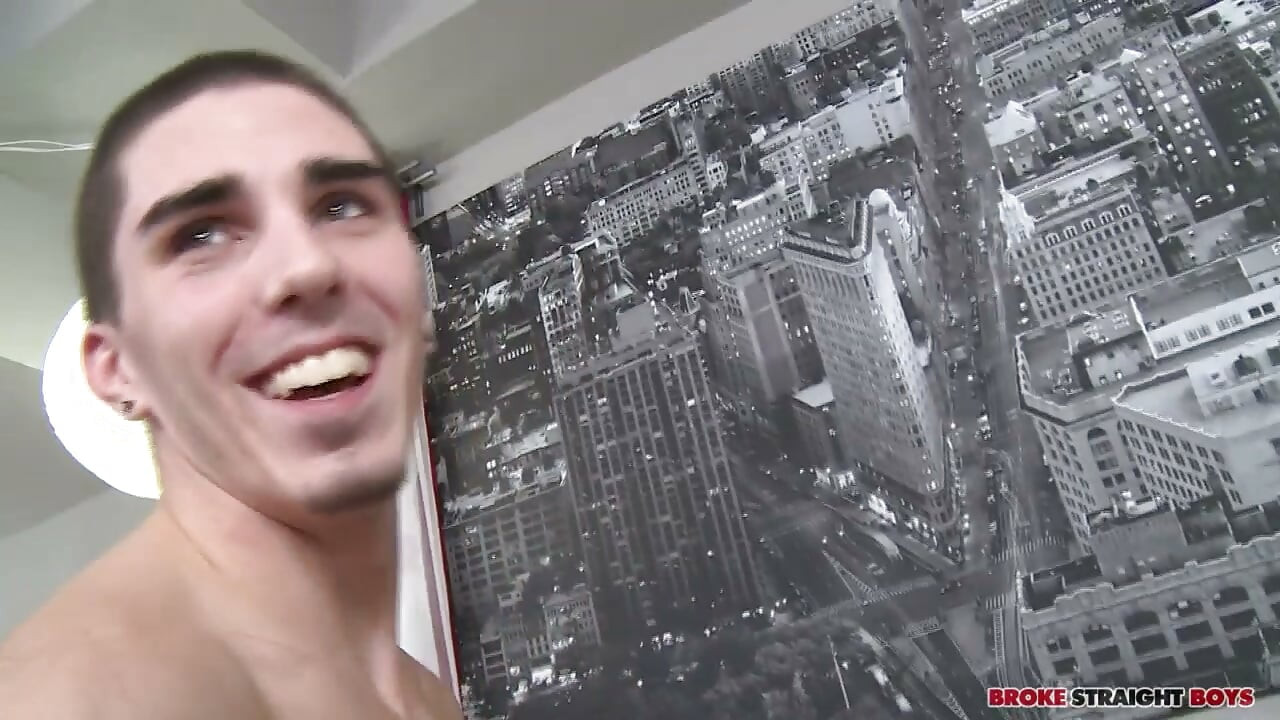 Damien Kyle Puts His Cock in Him