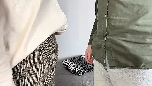 Ayah Tiri Menghukumku Dan Kemudian Meniduriku