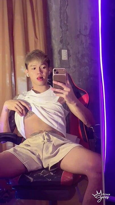 Asian Inked Boy Filming Himself as He Jerks Off