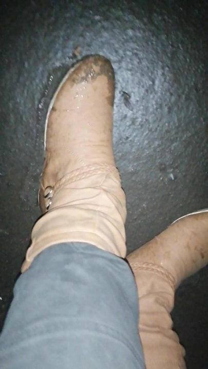Keseronokan kecil Jumex Boots 2