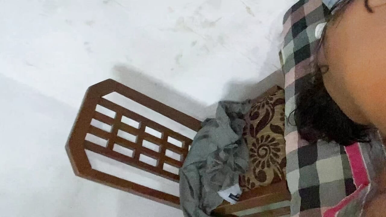Drăguța mea soră vitregă prima experiență sexuală