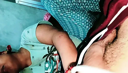 Mengundang bhabhi desa ke rumahku dan meniduri memek pirang saudara tiriku sepanjang malam, sangat menyenangkan untuk menyetubuhi blaku