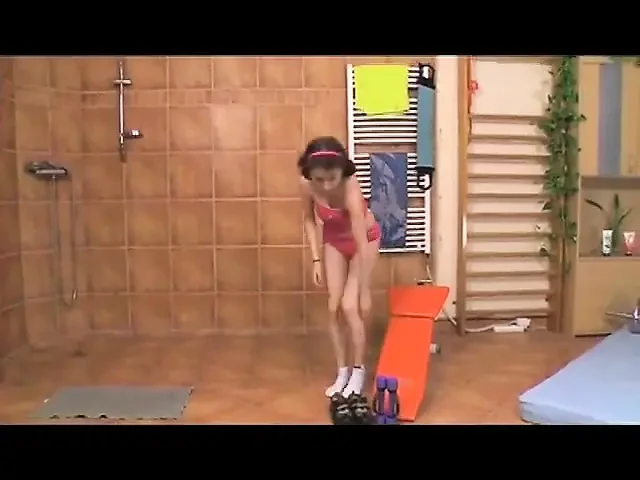 Veronica Rossi - teen,hairy