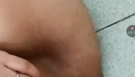 Fingering memek sempitku, sambil ngocok kontolnya