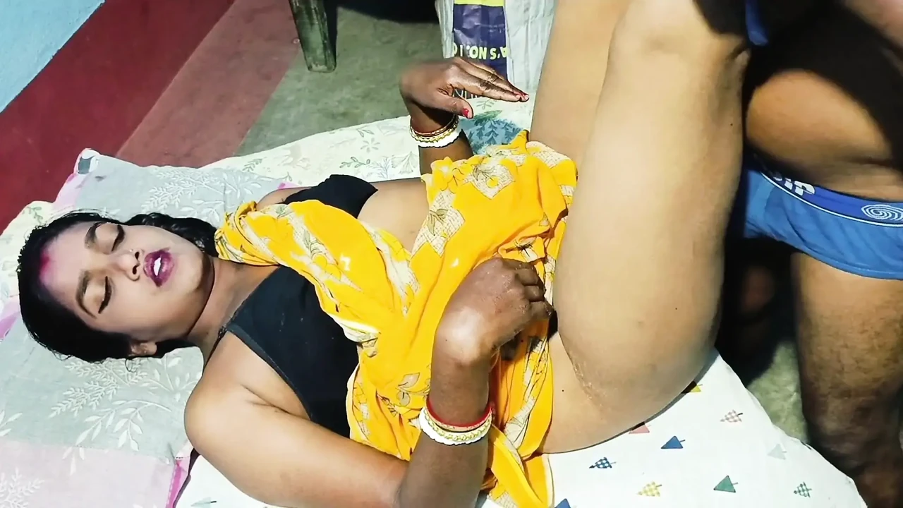 Ma Ke Kohne Por Souteela Bap Ne Beti Ko Chud Diya With Moining