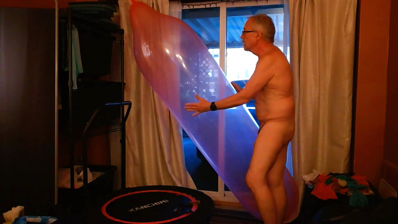 157) Two Sit 2 Pops and Blimp Balloon Hump and Cum