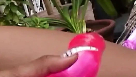 Heiße Lesbenaction mit Toys und Fingern