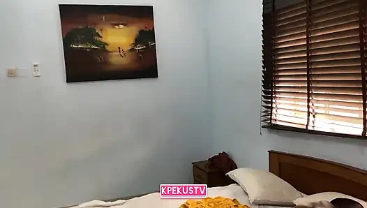 Cowok sange nigeria ngentot habis-habisan sama cewek semok kulit hitam