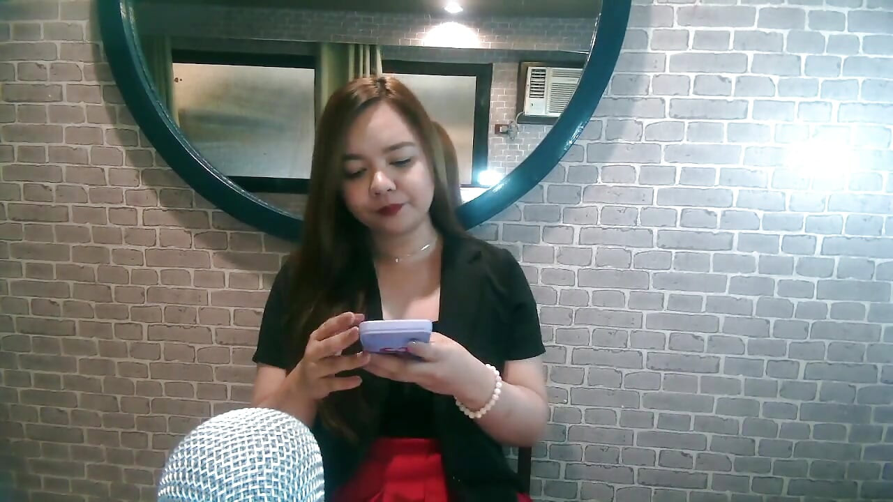 Nauczyciel online masturbuje się przed kamerą