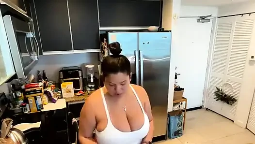 Live Stream with Dani Valentina