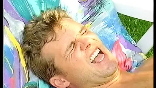 Hinter Deutschen Türen Wird Fleißig Gefickt - Kompletter Film