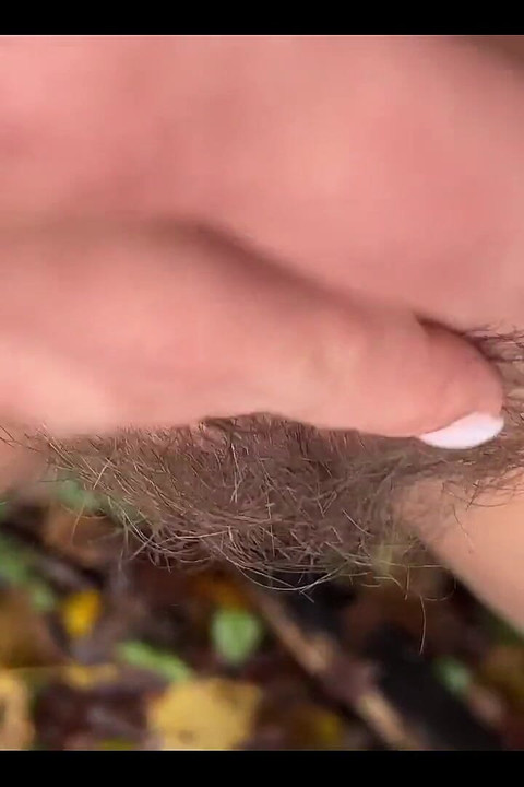 Extremely Horny MILF Cunt Squirts Outdoors