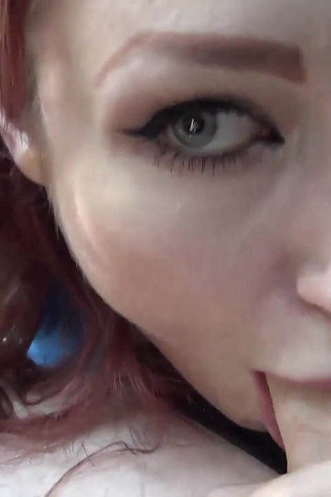 Road Head From a Redhead with Violet Monroe