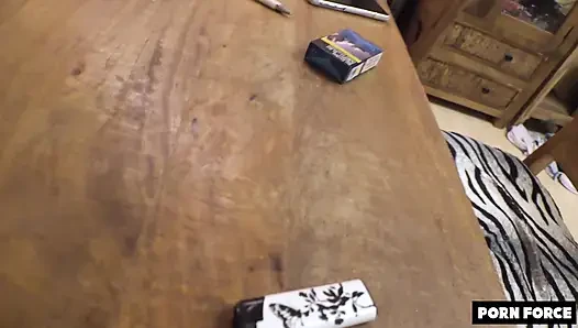 Tatlı 18 - kaçak genç kız rüyasını izliyor