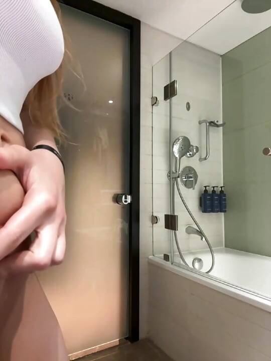 Squirting while anal fucking with big dildo jucielussie