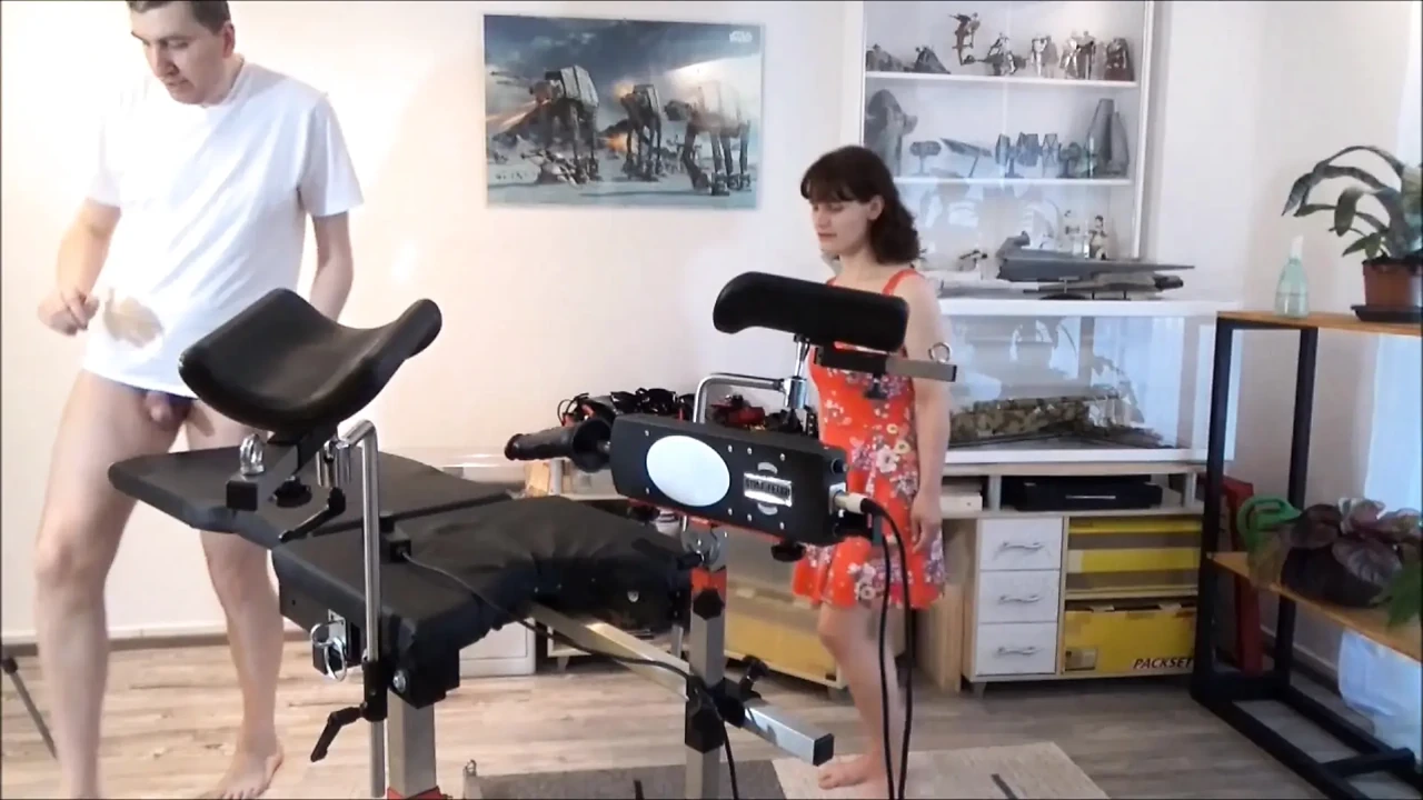 坚韧的奴隶用未孕育我的欲望
