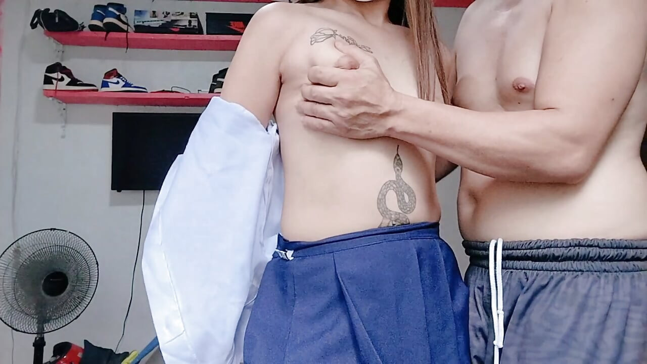 18+ YAŞINDA ÖĞRENCİ İLK DEFA SİKİLİYOR