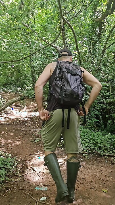Masturbare în colegii mei de lucru van când am reperat un om de croazieră așa că l-am futut în pădure