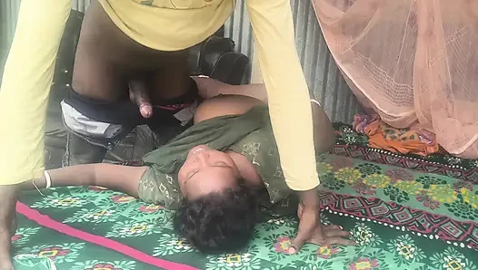 Pados ki bhabhi ko bed per chudai ki