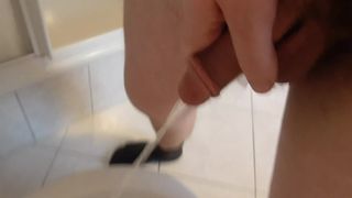Young boy pissing & jerking off