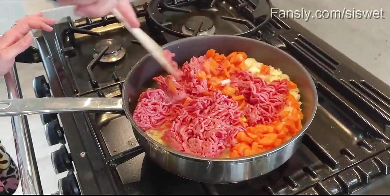 Plăcintă cu carne făcută acasă