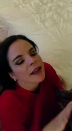 Gorgeous Wife deepthroats BBC hubby films
