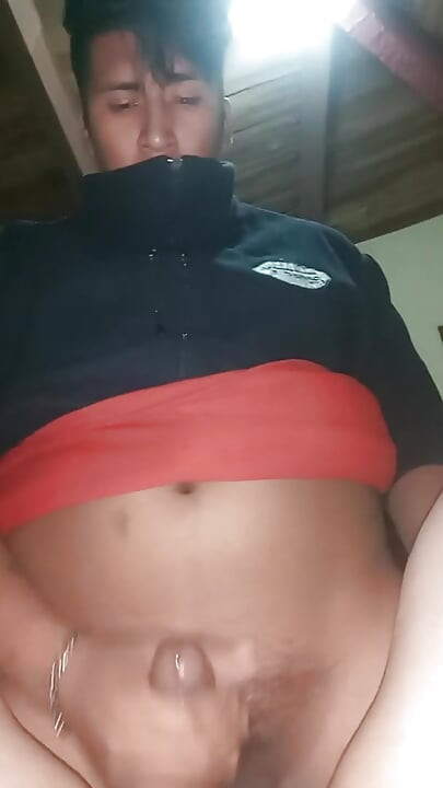 A namorada do meu amigo me pede para gozar em sua vagina rapidamente