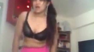 Indo Maid Sri Utami Sexy Dance 10