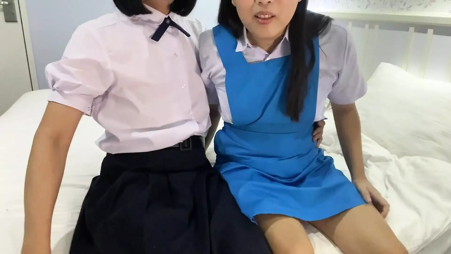 Costum cu studentă thailandeză-malaieziană EP1:
