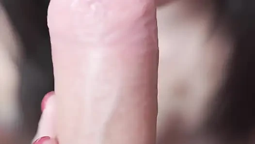 Schlampiger Blowjob in Nahaufnahme