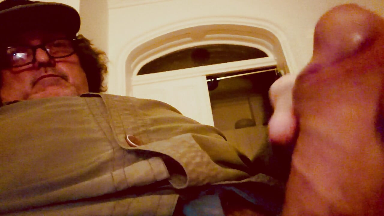 daddy’s penis ejaculates